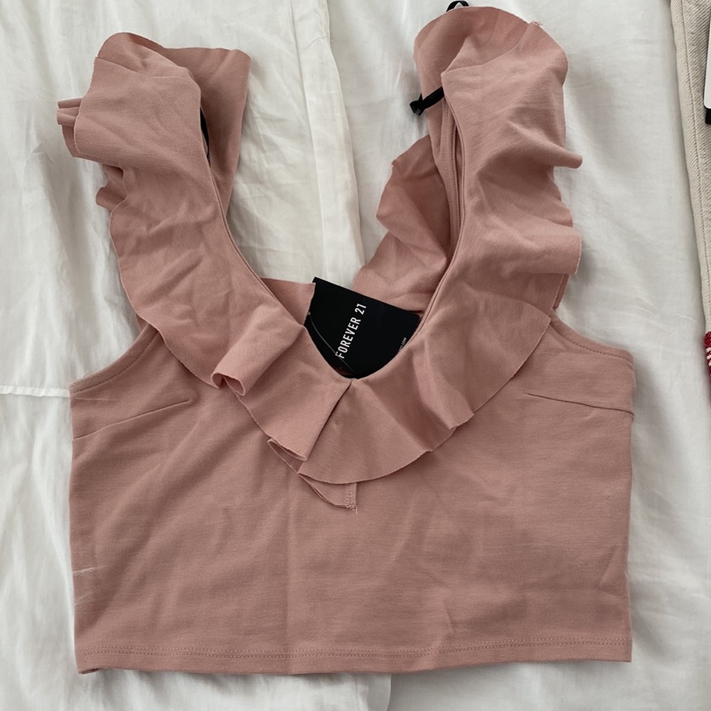 Forever 21 Ruffled Tank. - Picture 2 of 3